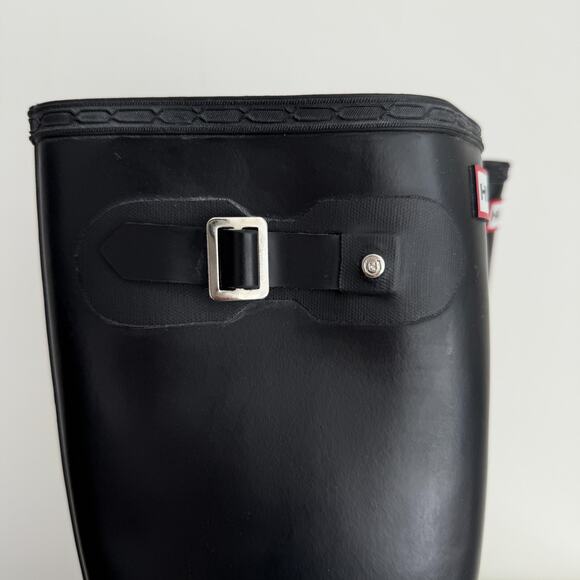 Hunter Original Tall Boots Womens 8 Black Matte Rain Waterproof Rubber Buckle 39 - Picture 4 of 11